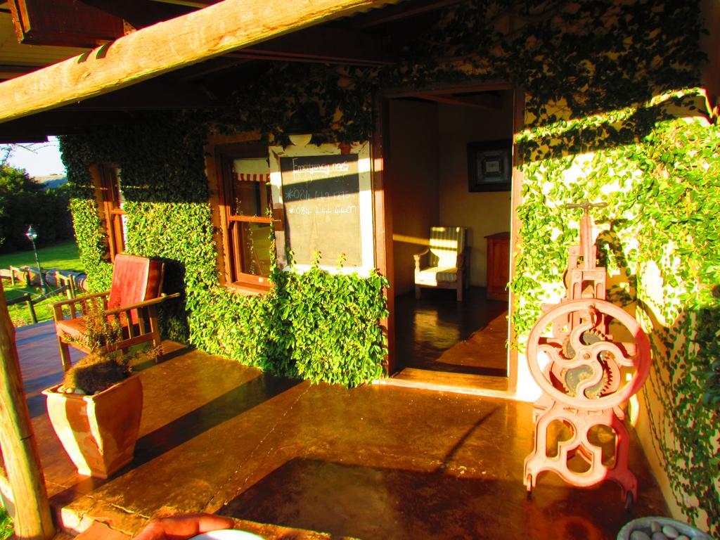 Plettenberg Bay Game Reserve: The Baroness Safari Lodge Exterior foto